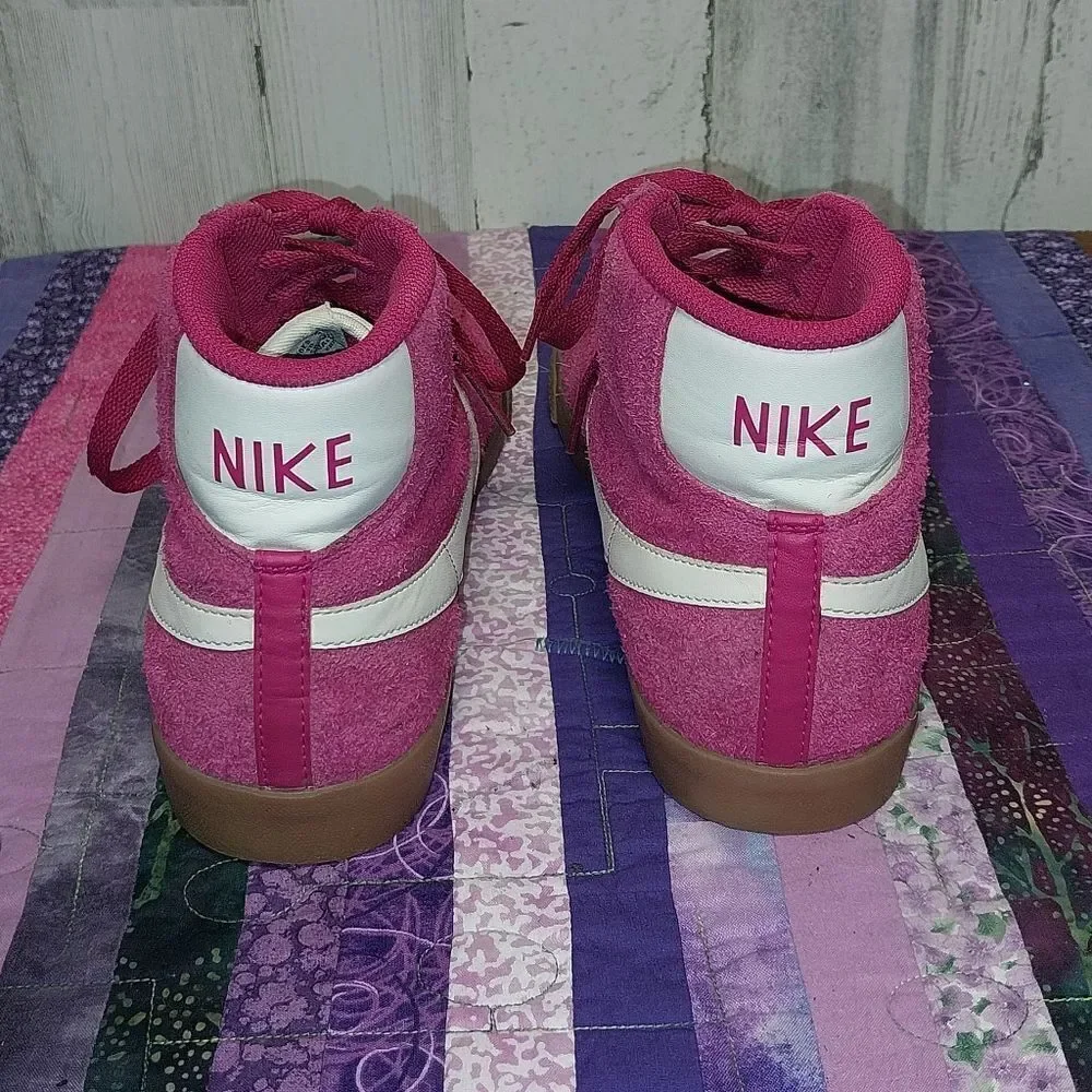 Nike 518171-614 Blazer Mid Suede Pink Size 9